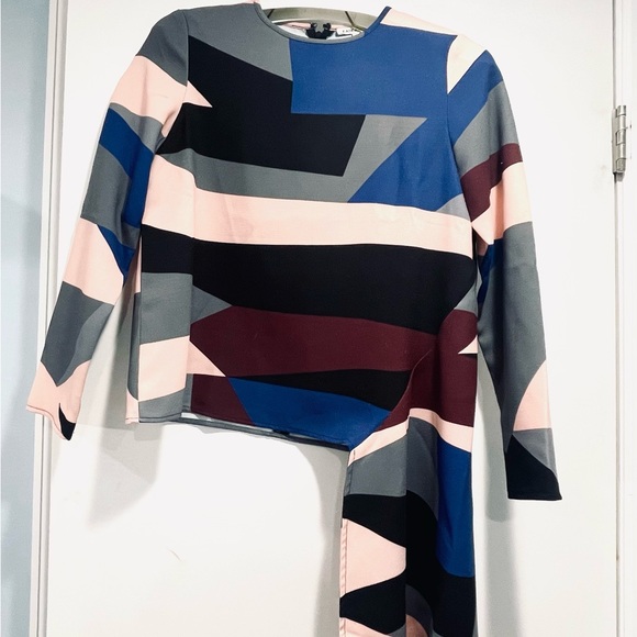 Zaika Moya long sleeve top with side tail size L NWT. Fits US S/M - Picture 3 of 5